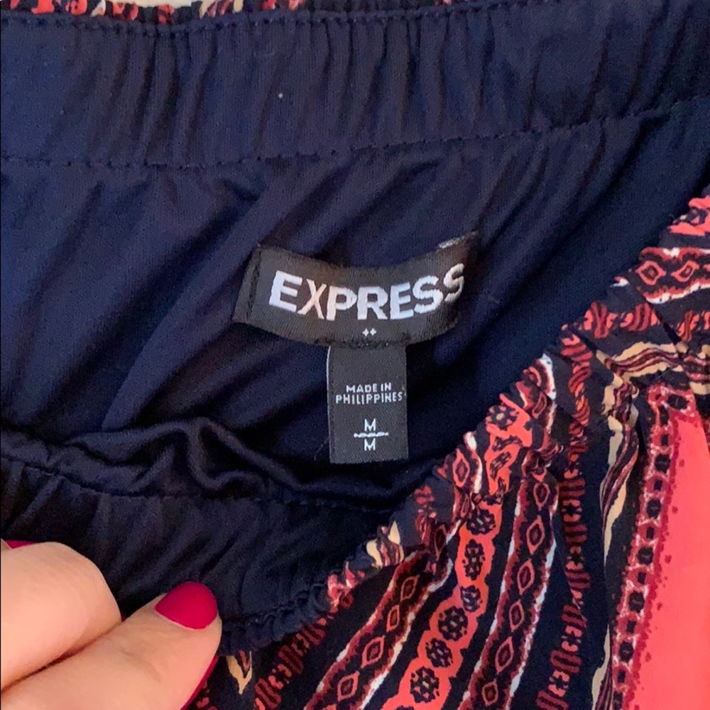 Express dress - Picture 3 of 5